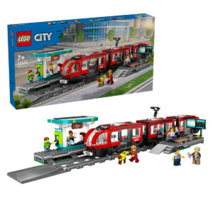 Statie si tramvai in centrul orasului City LEGO