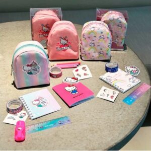Gentuta de colectie Hello Kitty (diverse culori) cu lucruri mici, dragute in interior, SBABAM